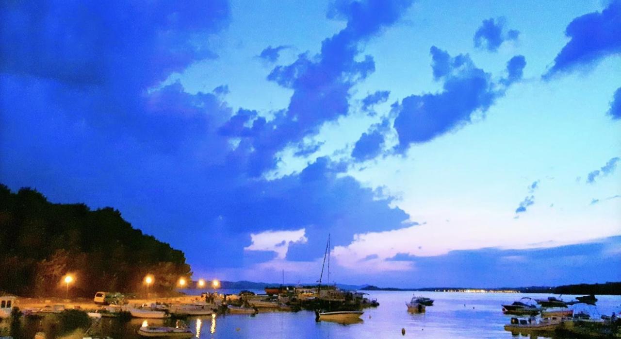 Miabella Resort Drage Bagian luar foto