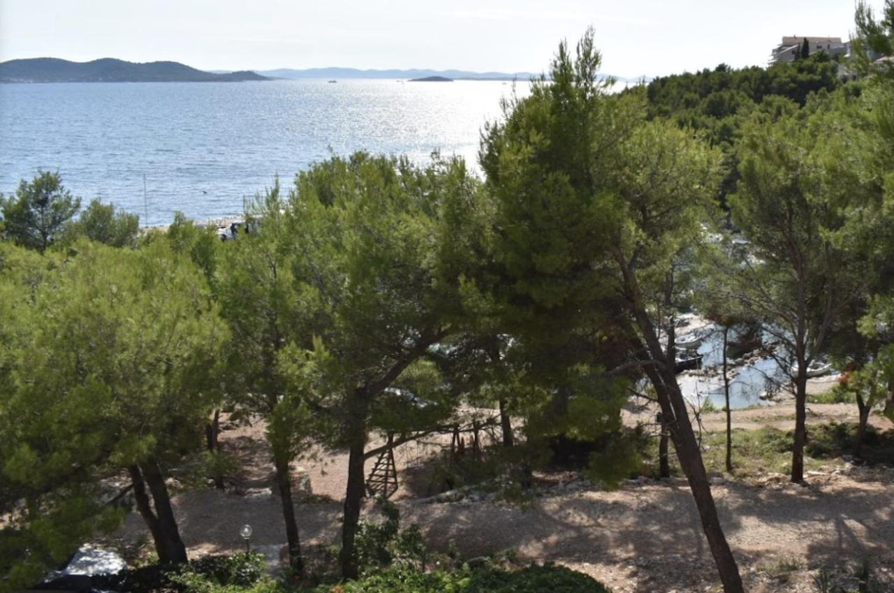 Miabella Resort Drage Bagian luar foto